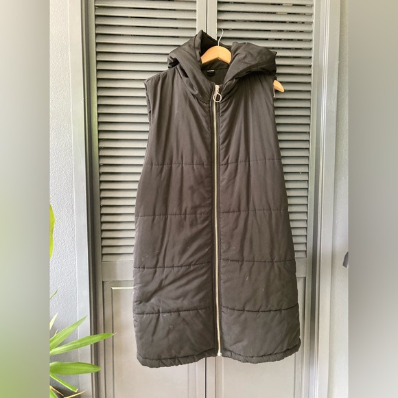 Ijoa Jackets & Blazers - Long, black Puffer Vest